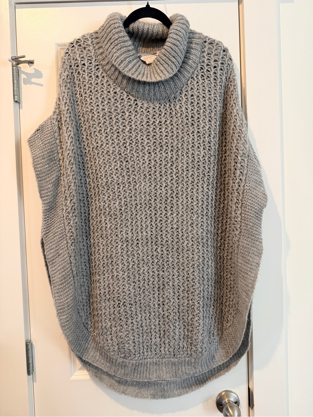 Cozy Chunky Knit Turtleneck Sweater - Light Gray
